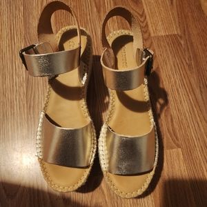 BRAND NEW! Soludos metallic gold espadrilles sandals.